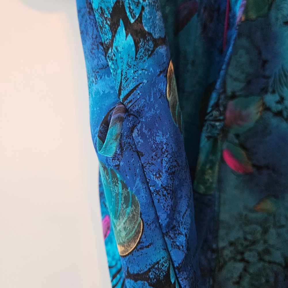 NWT Hidden Fantasies Robe Womens Large‎ Blue Kimono Belted Satin Peacock - Picture 6 of 7